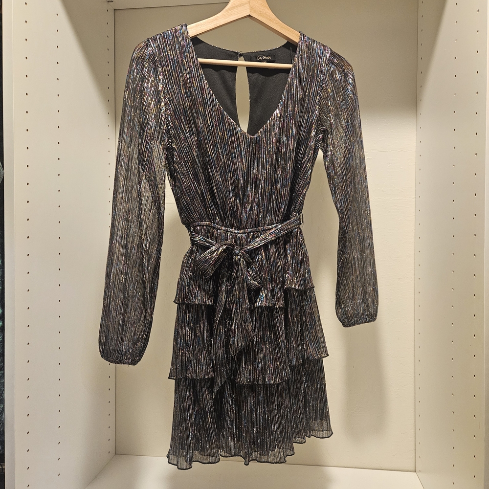 Shimmering Long Sleeve Cocktail Dress